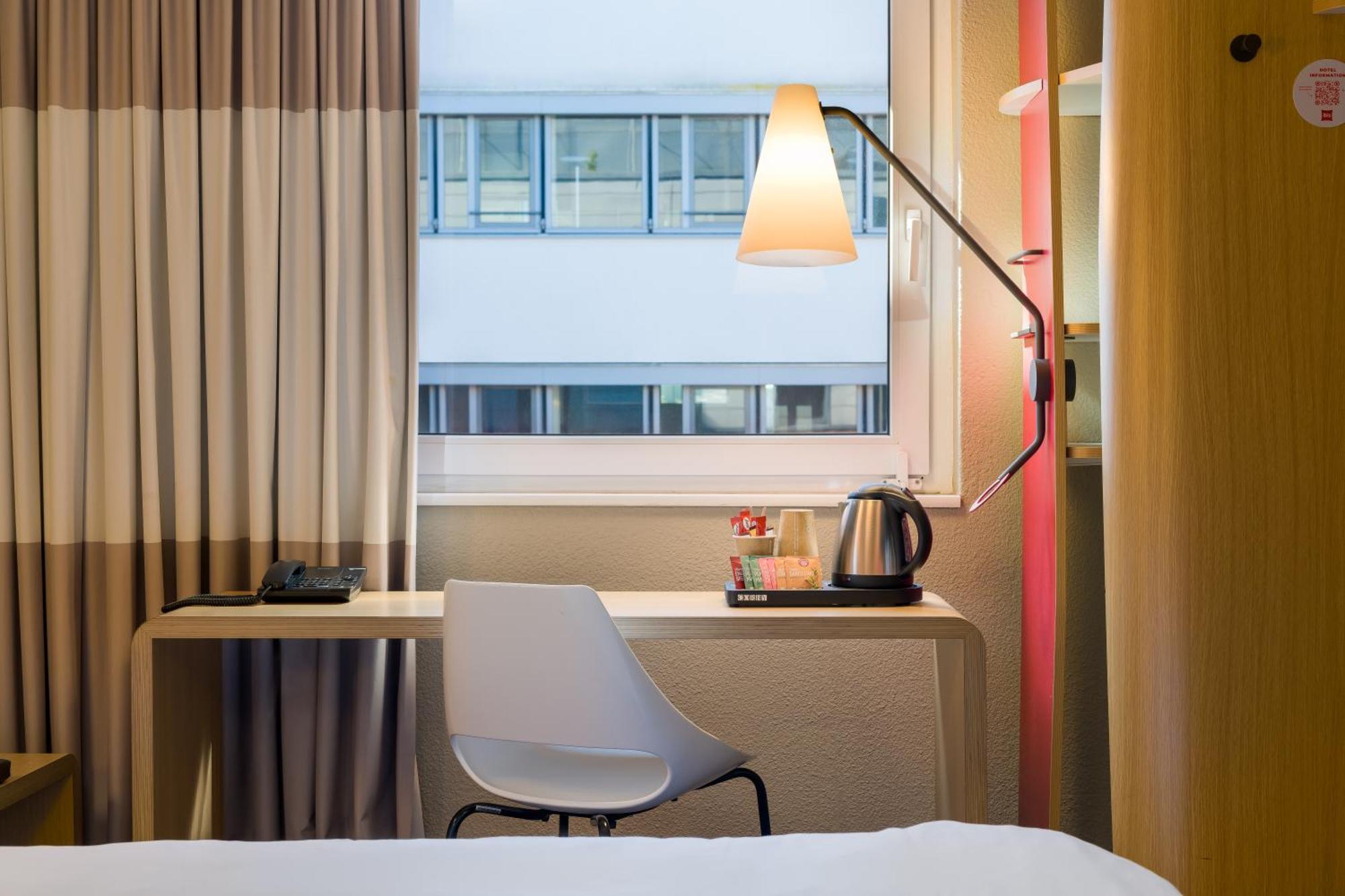 Ibis Hotel Hamburg St. Pauli Messe Exterior photo